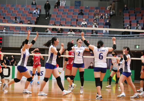 3年ぶりの黒鷲旗全日本男女選抜大会が開幕　大学生がV1勢に金星
